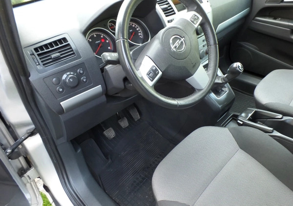 Opel Zafira cena 29200 przebieg: 112749, rok produkcji 2013 z Radłów małe 121